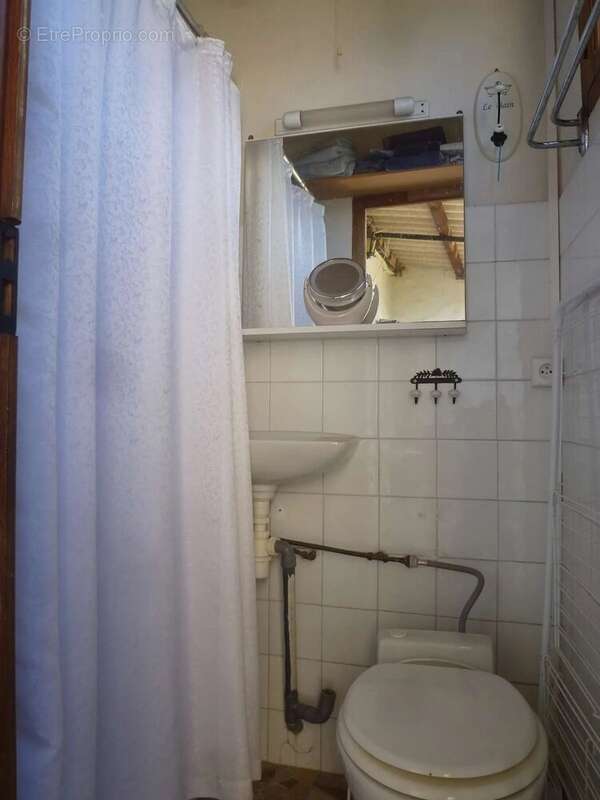 Appartement à LA CROIX-SUR-ROUDOULE