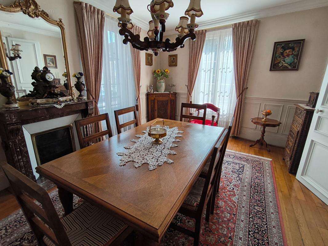 Maison à CHATEAU-THIERRY