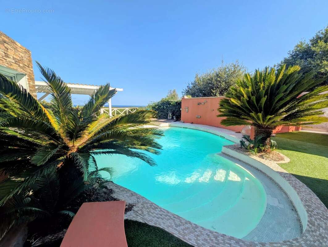 Maison à VILLENEUVE-LOUBET