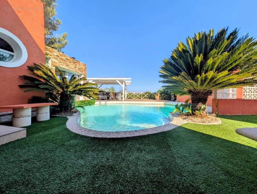 Maison à VILLENEUVE-LOUBET