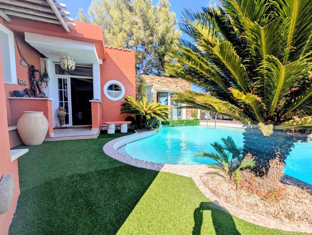 Maison à VILLENEUVE-LOUBET