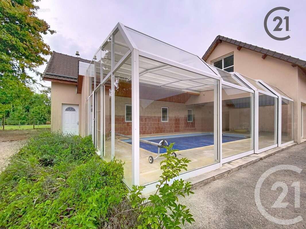 Maison à DIERREY-SAINT-JULIEN