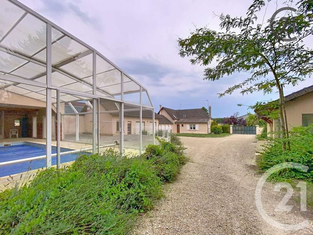 Maison à DIERREY-SAINT-JULIEN