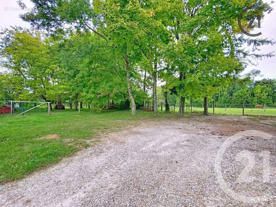 Maison à DIERREY-SAINT-JULIEN