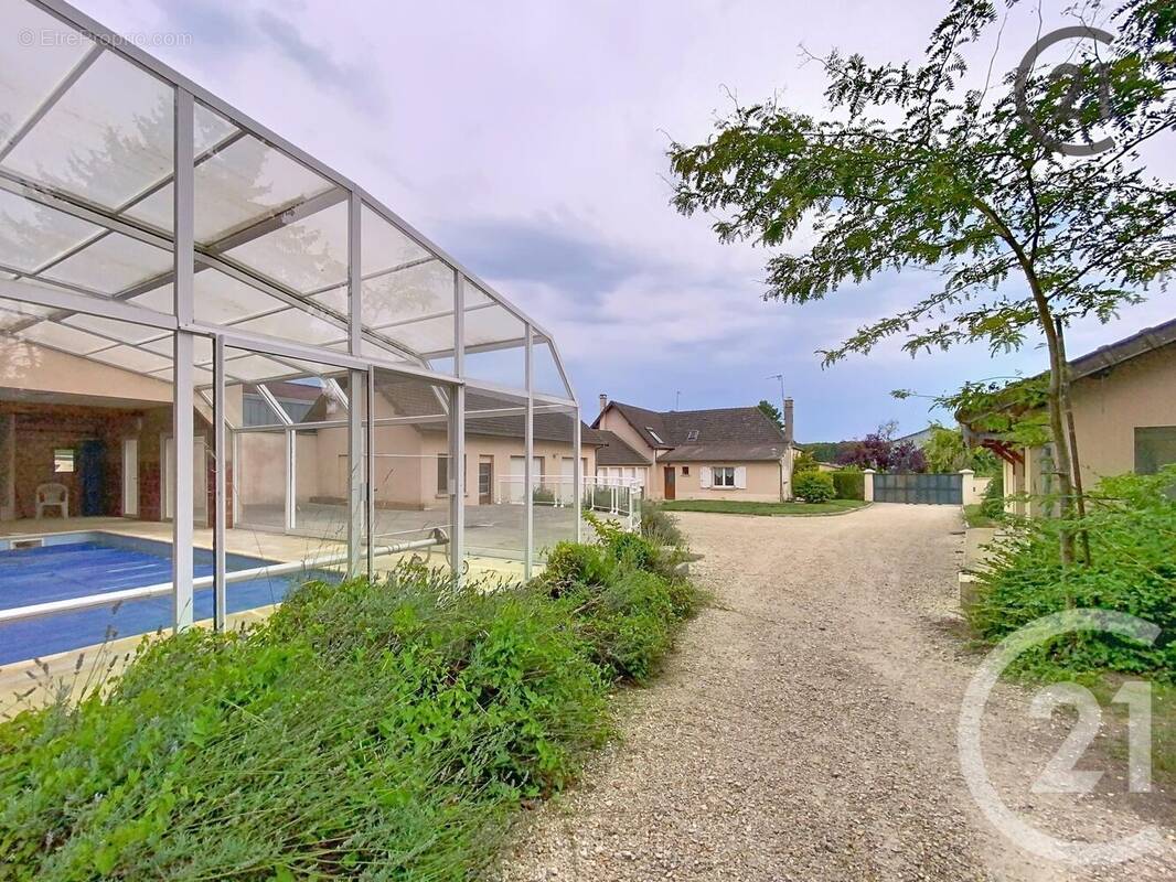 Maison à DIERREY-SAINT-JULIEN