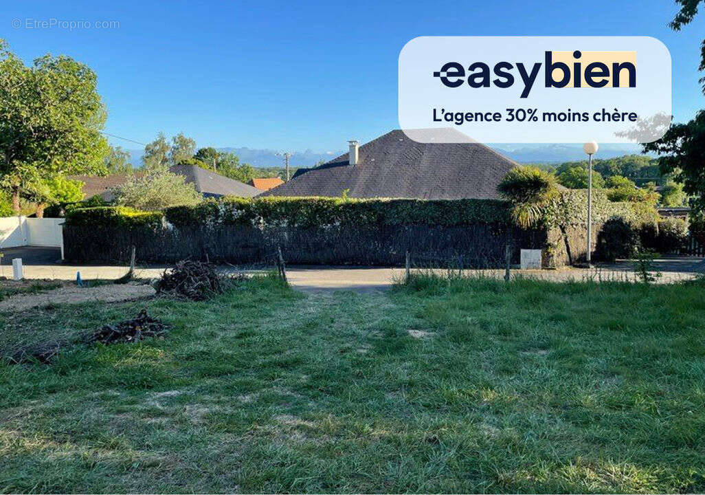 Terrain à SERRES-CASTET