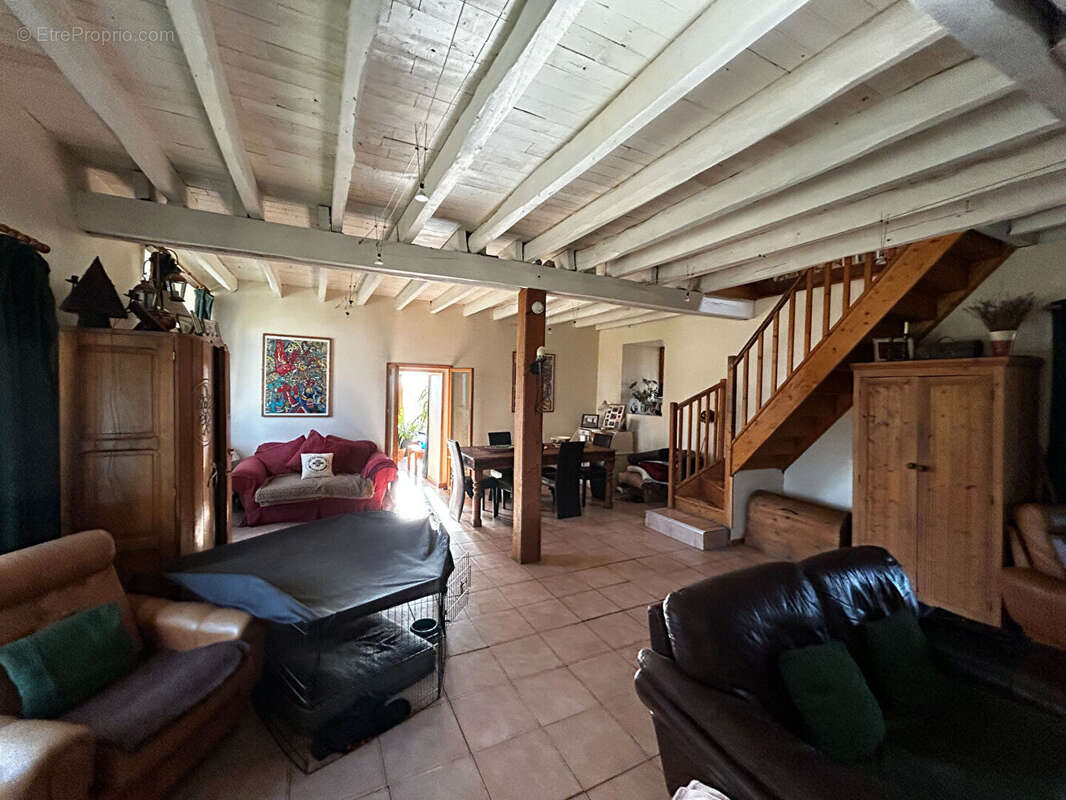 Maison à NADAILLAC-DE-ROUGE