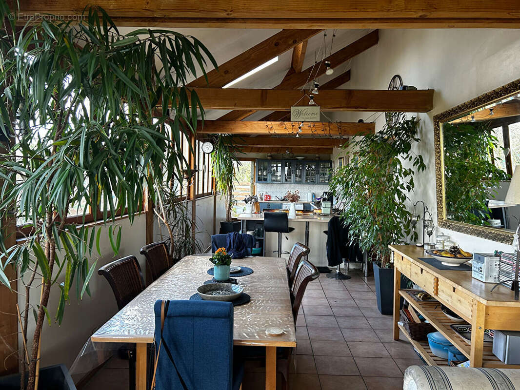 Maison à NADAILLAC-DE-ROUGE