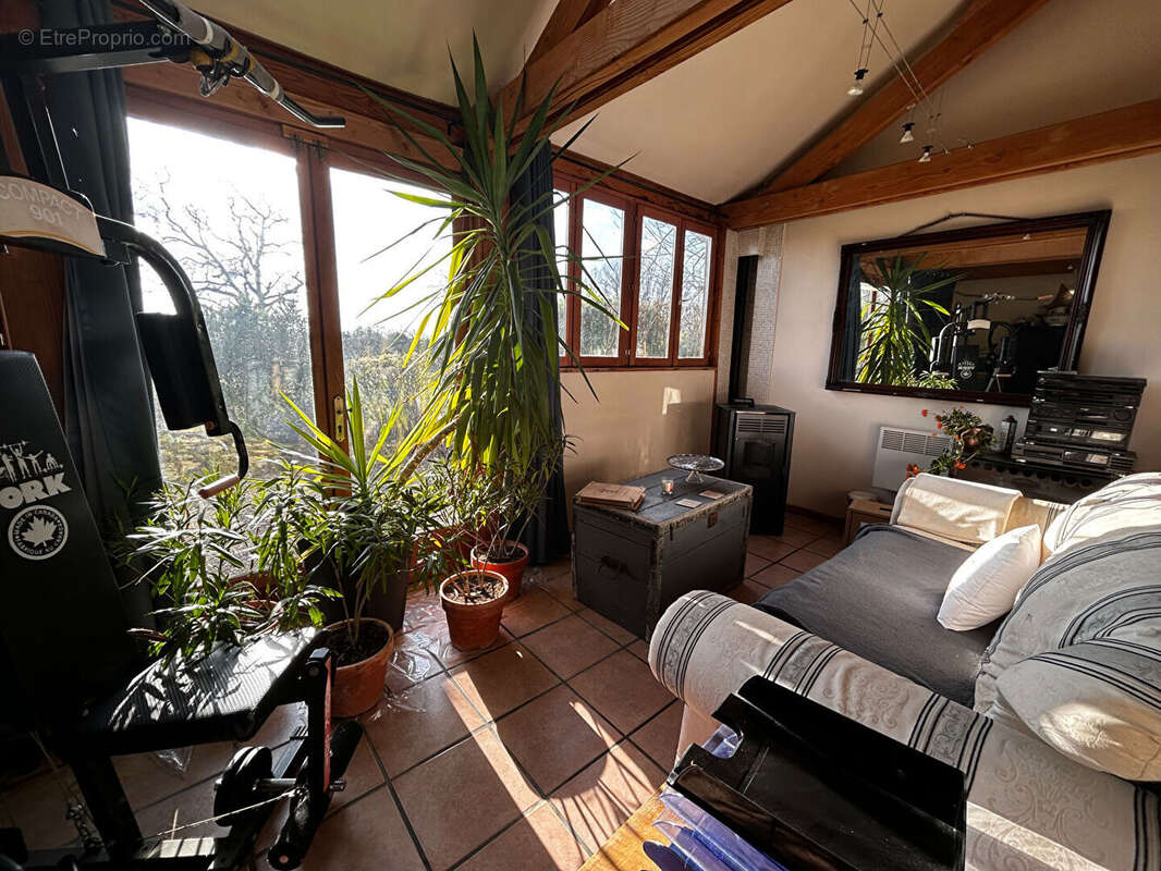 Maison à NADAILLAC-DE-ROUGE