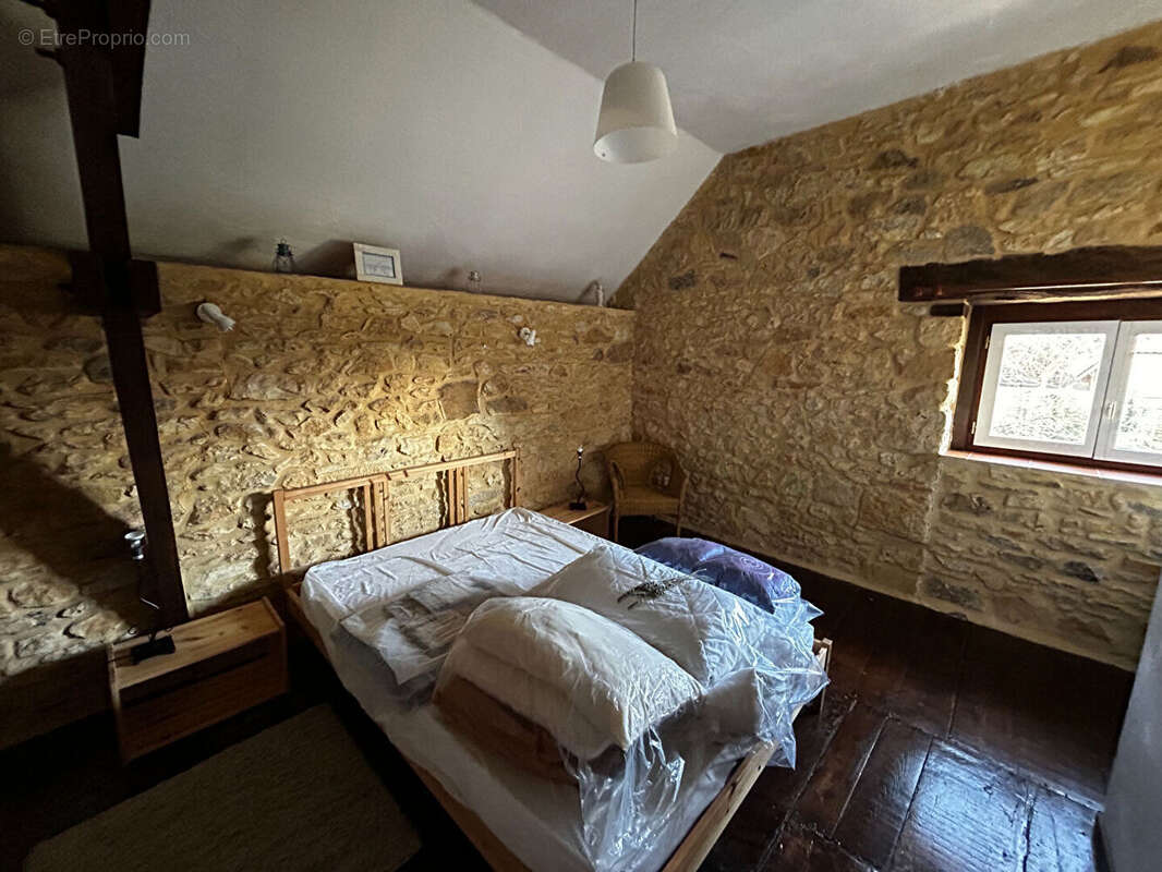 Maison à NADAILLAC-DE-ROUGE