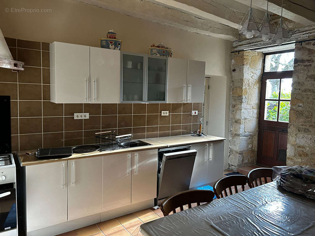 Maison à NADAILLAC-DE-ROUGE