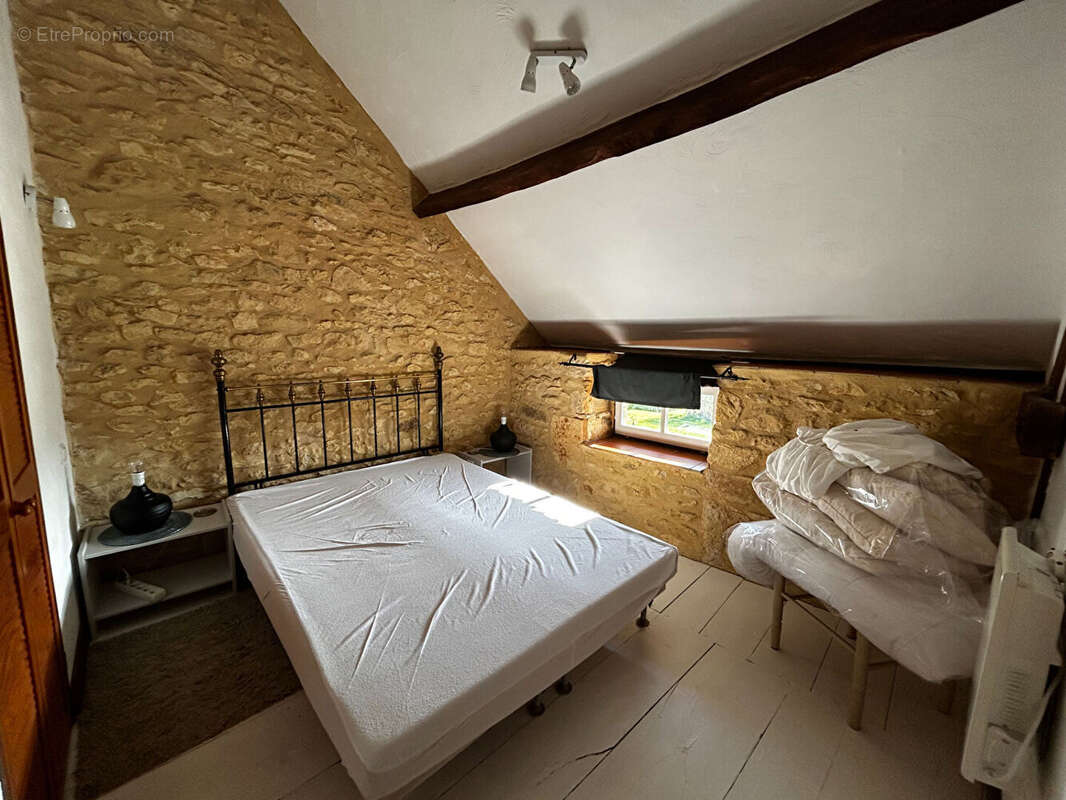 Maison à NADAILLAC-DE-ROUGE