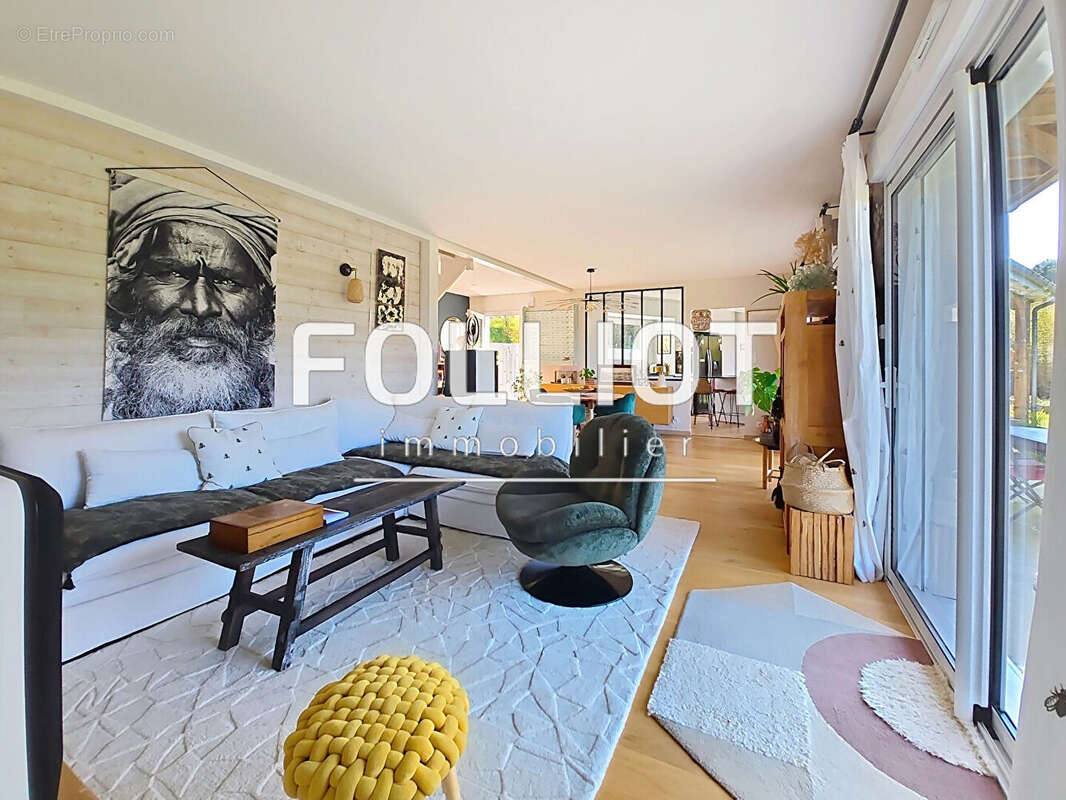 Maison à DONVILLE-LES-BAINS