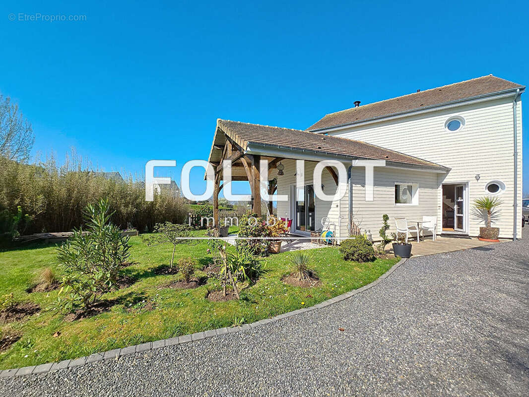 Maison à DONVILLE-LES-BAINS