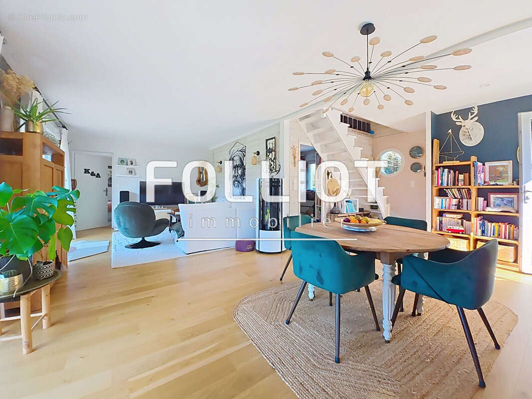 Maison à DONVILLE-LES-BAINS