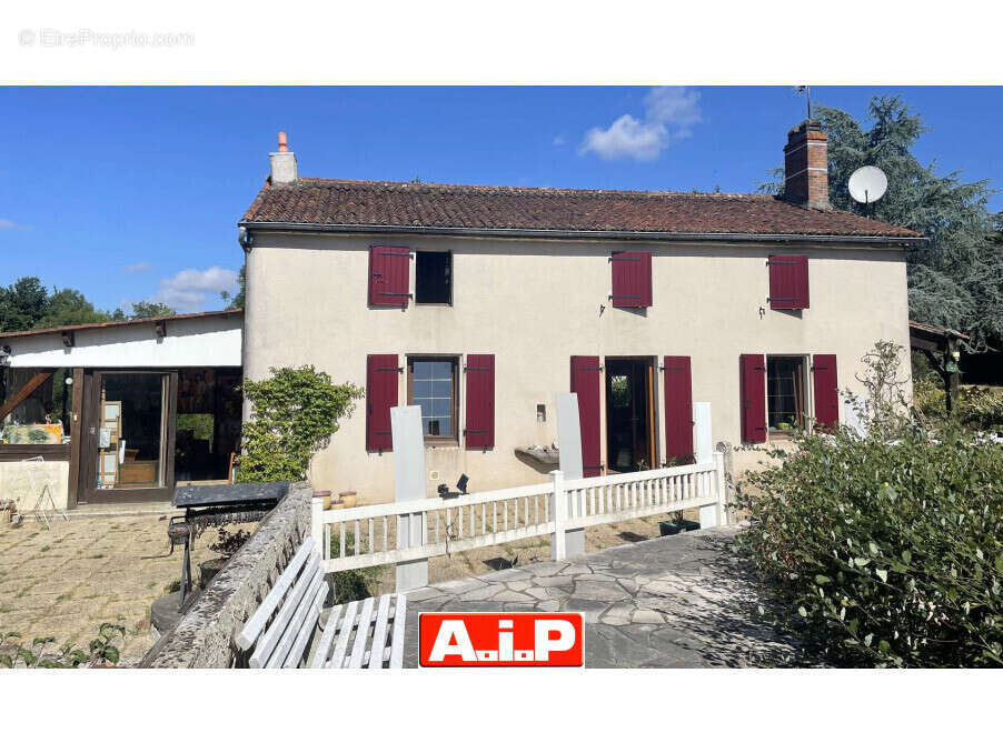 Maison à BREUIL-BARRET