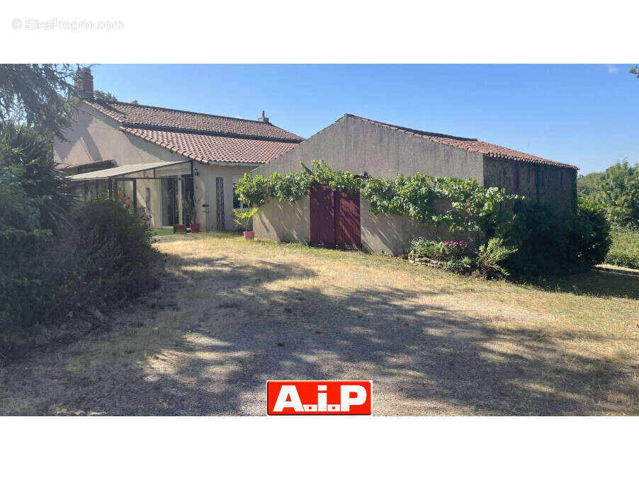 Maison à BREUIL-BARRET