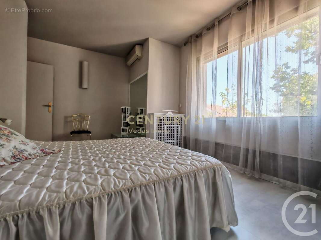 Maison à SAINT-JEAN-DE-VEDAS