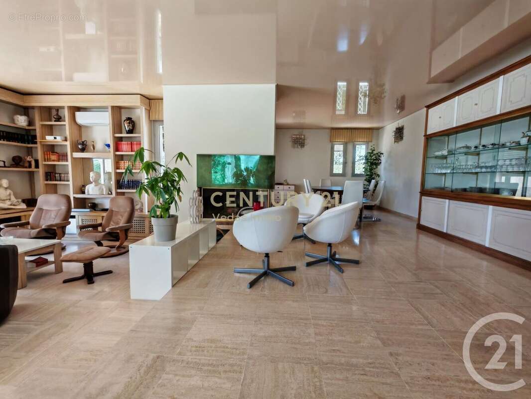 Maison à SAINT-JEAN-DE-VEDAS