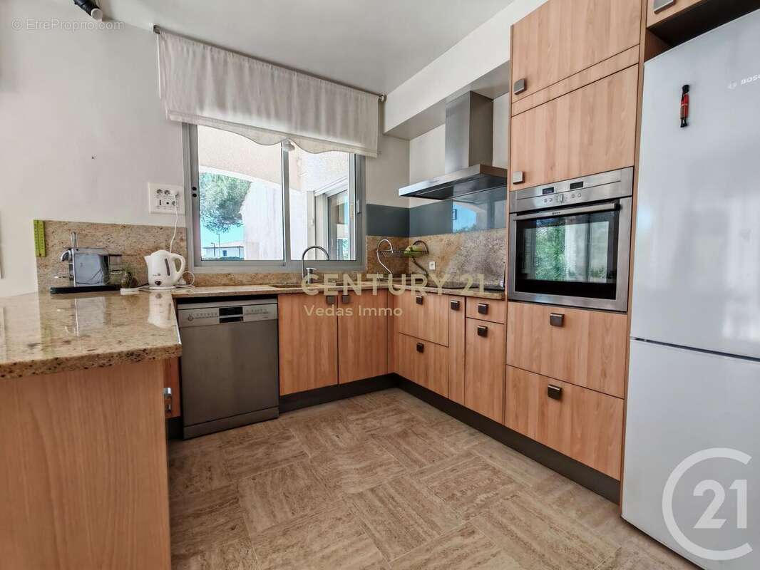 Maison à SAINT-JEAN-DE-VEDAS