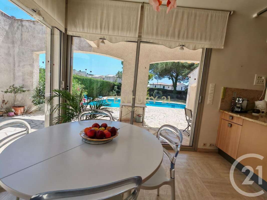 Maison à SAINT-JEAN-DE-VEDAS