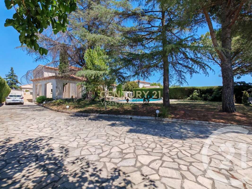 Maison à SAINT-JEAN-DE-VEDAS