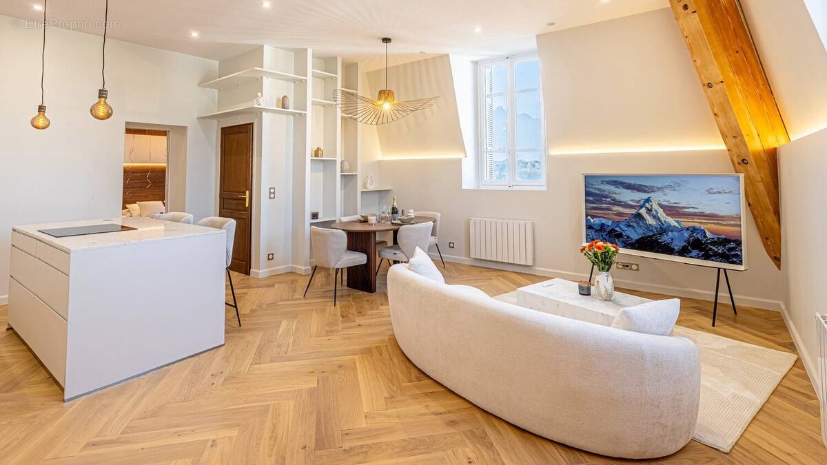 Appartement à AIX-LES-BAINS