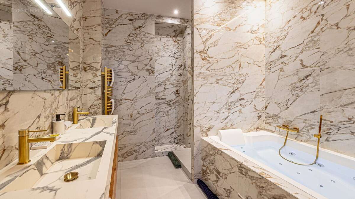 Appartement à AIX-LES-BAINS