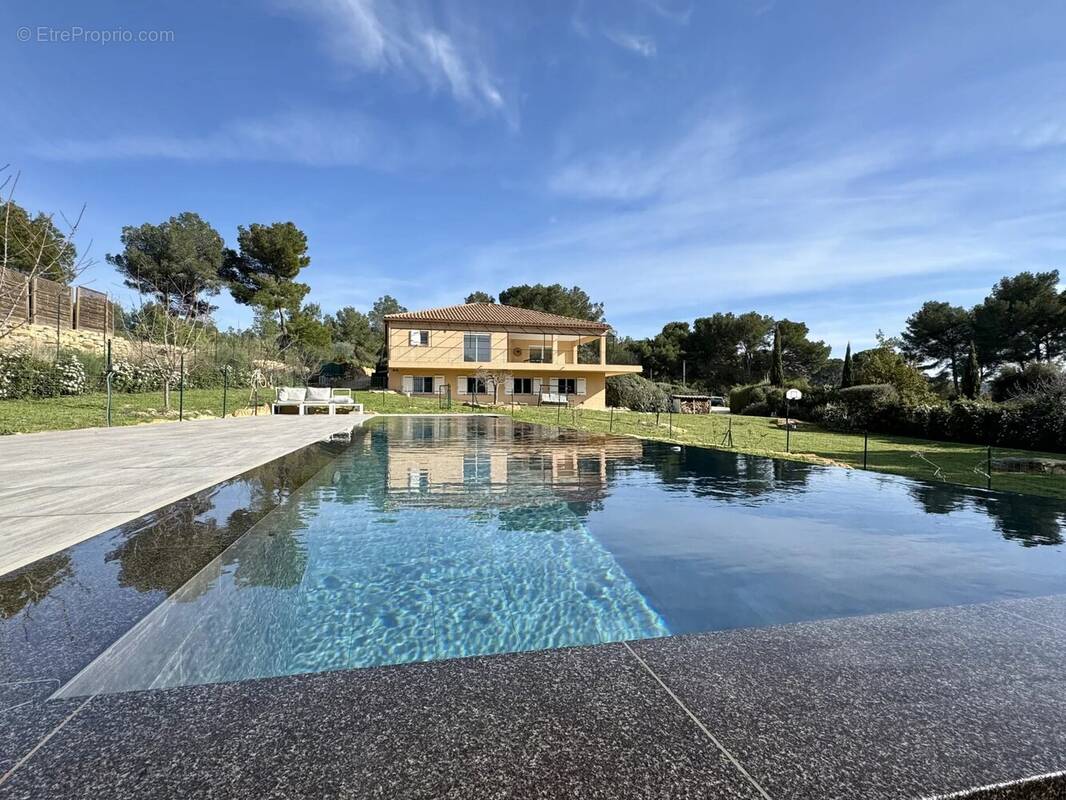 Maison à LA CADIERE-D&#039;AZUR