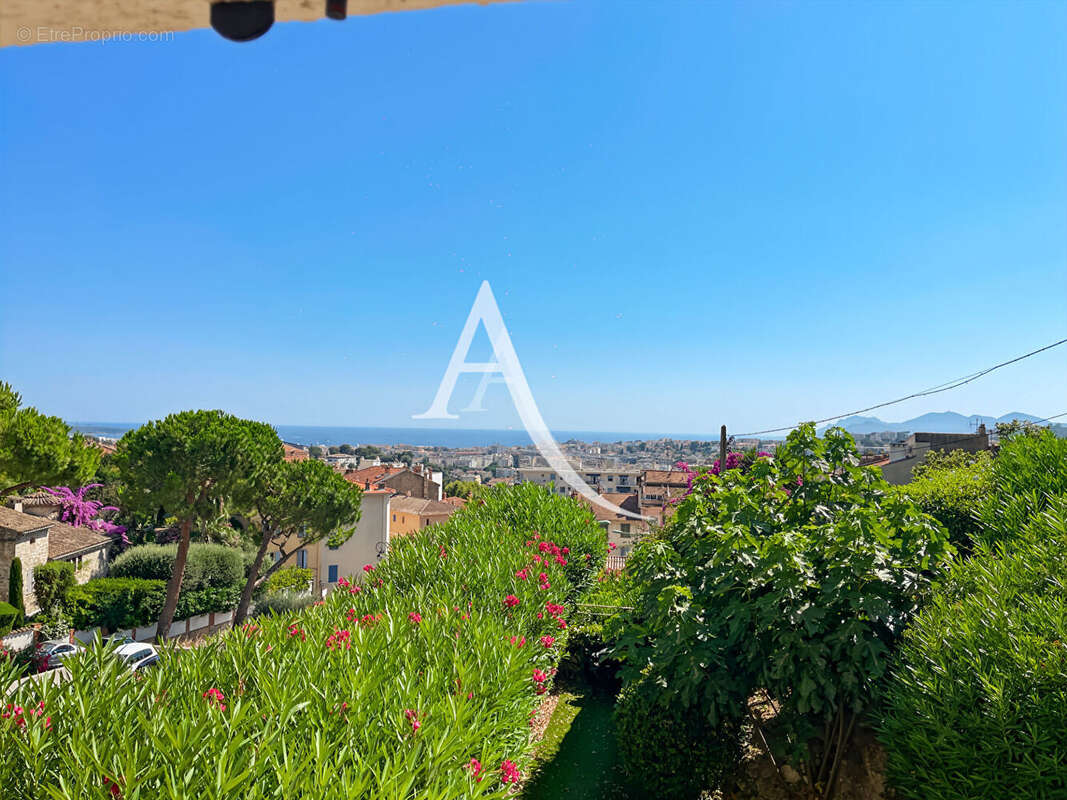 Appartement à LE CANNET