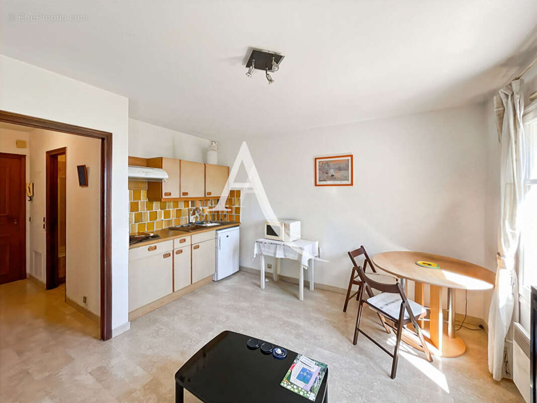 Appartement à LE CANNET