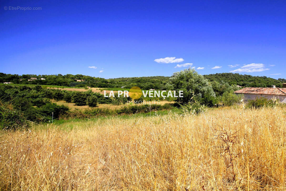 Terrain à BRUE-AURIAC