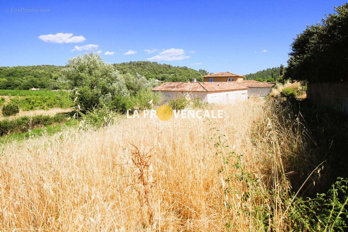 Terrain à BRUE-AURIAC