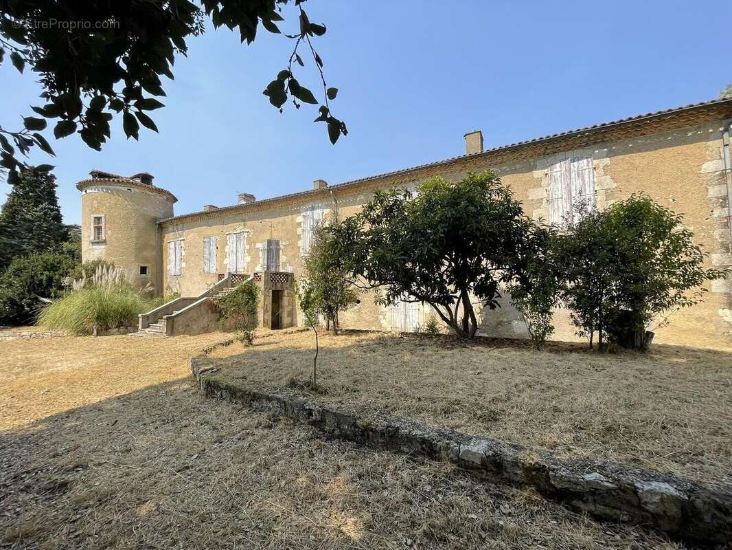 IMG4656 - Maison à VIC-FEZENSAC