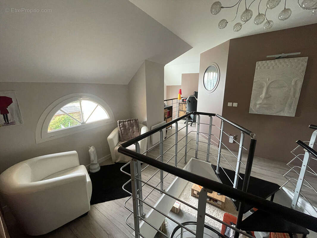 Maison à LE PERRAY-EN-YVELINES