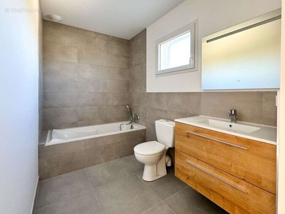 Maison à ROMANS-SUR-ISERE