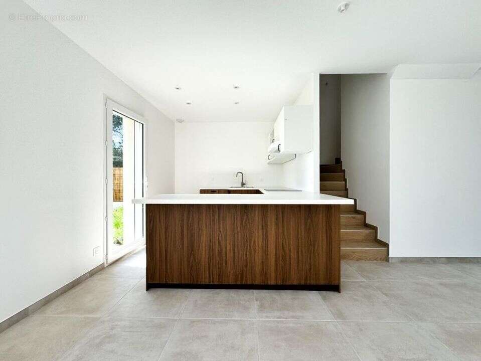 Maison à ROMANS-SUR-ISERE