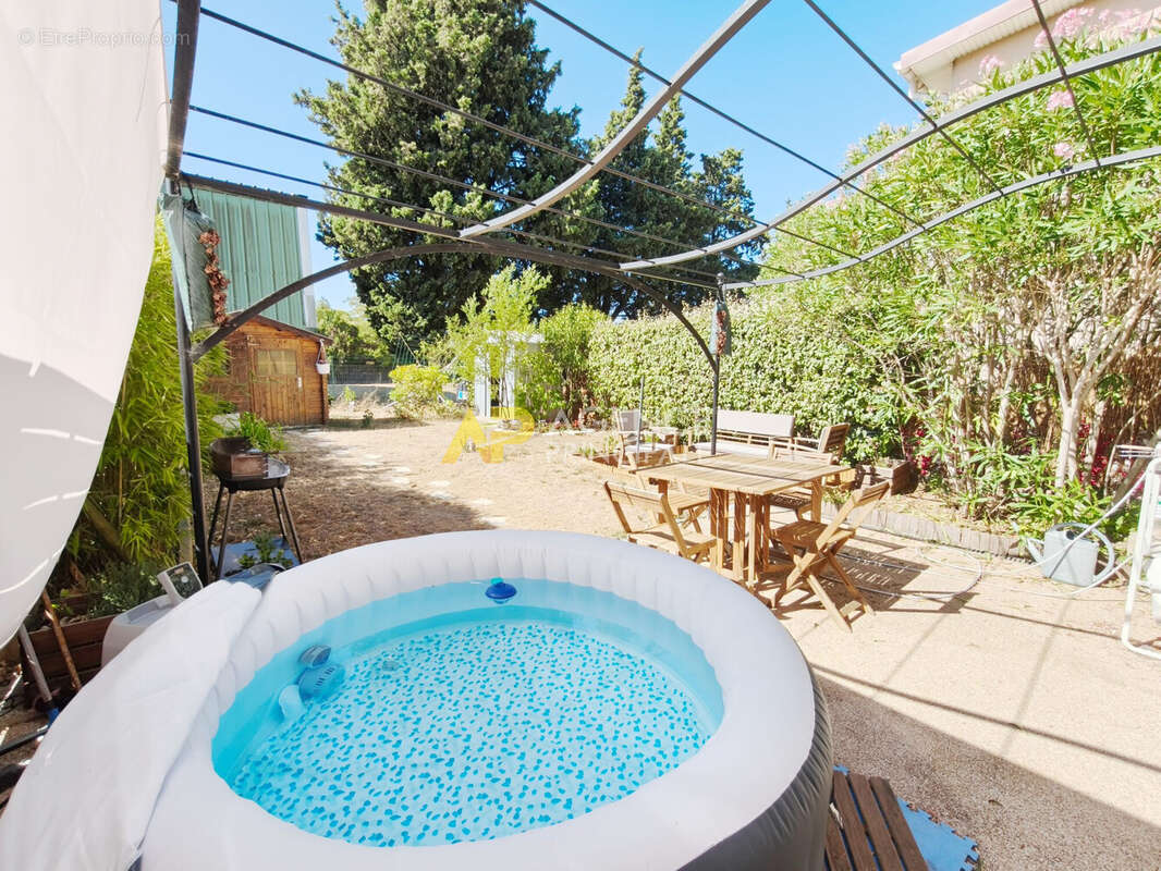 Maison à MONTELIMAR