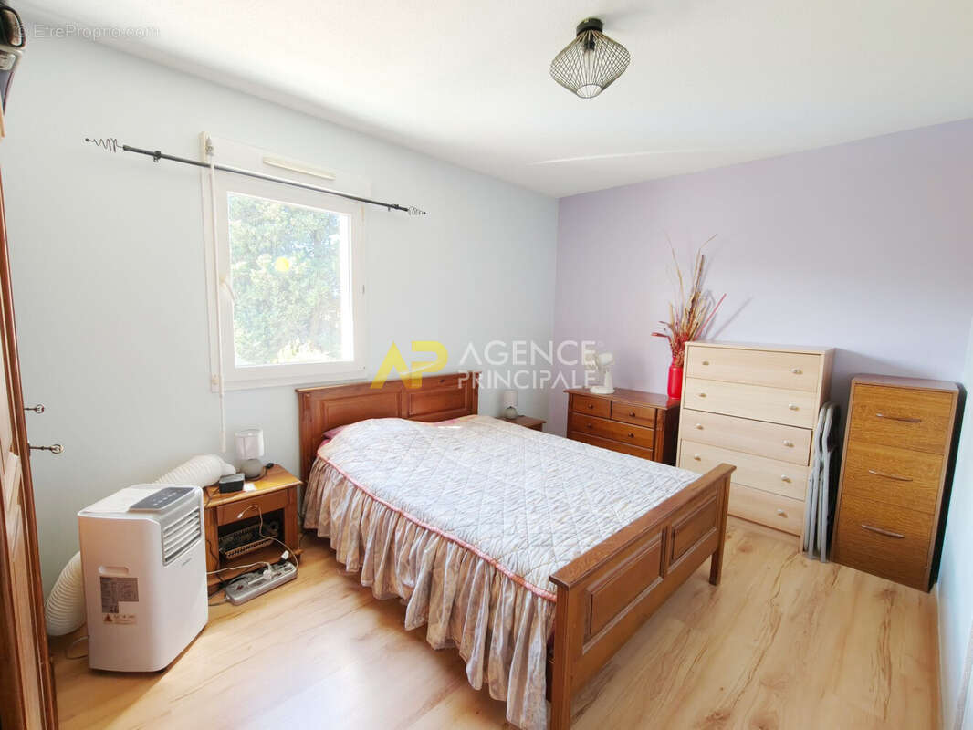 Maison à MONTELIMAR