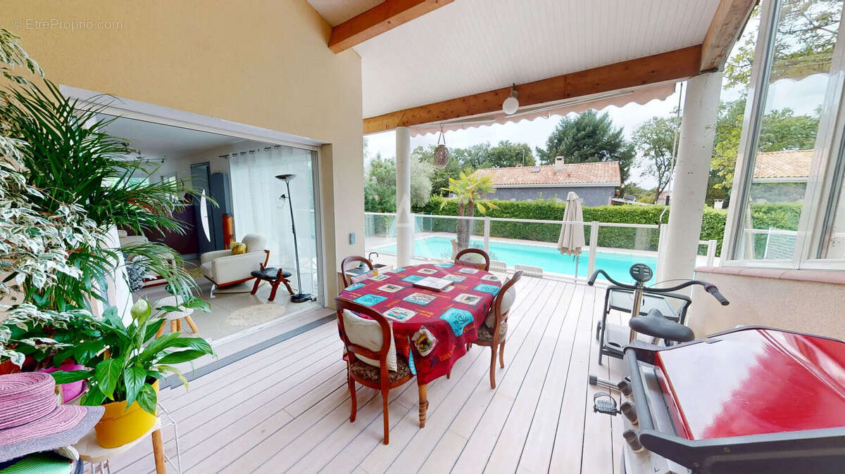 Maison à CORNEBARRIEU