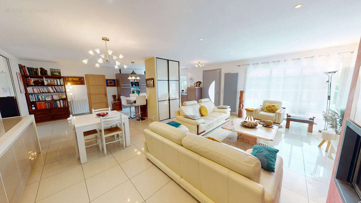 Maison à CORNEBARRIEU