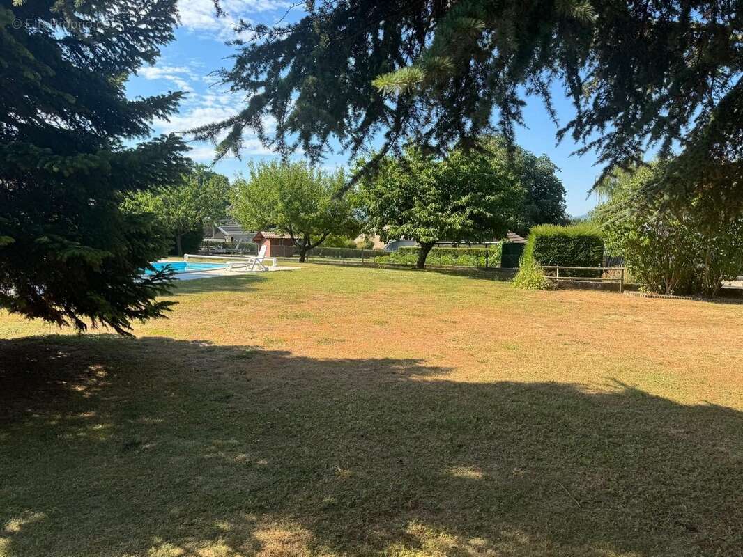 Terrain à CHENS-SUR-LEMAN