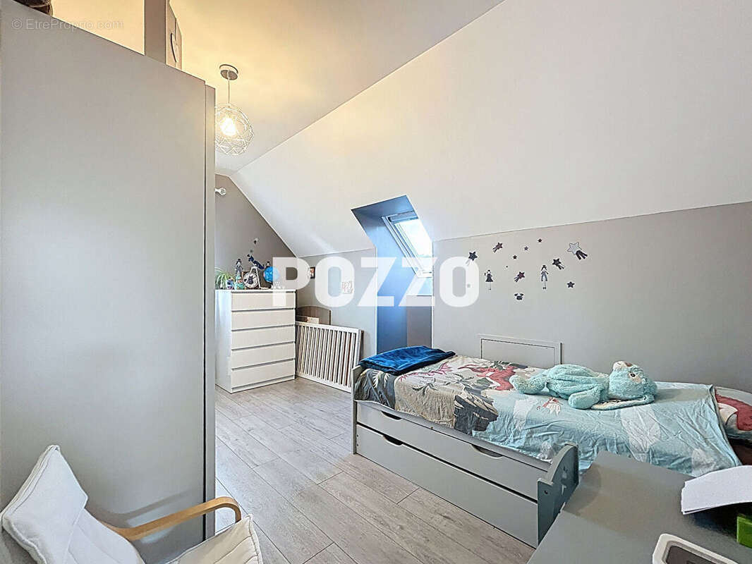 Maison à LA RIVIERE-SAINT-SAUVEUR