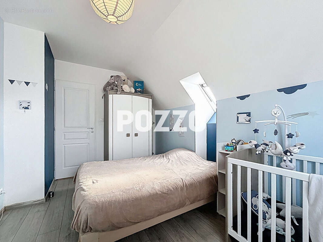 Maison à LA RIVIERE-SAINT-SAUVEUR