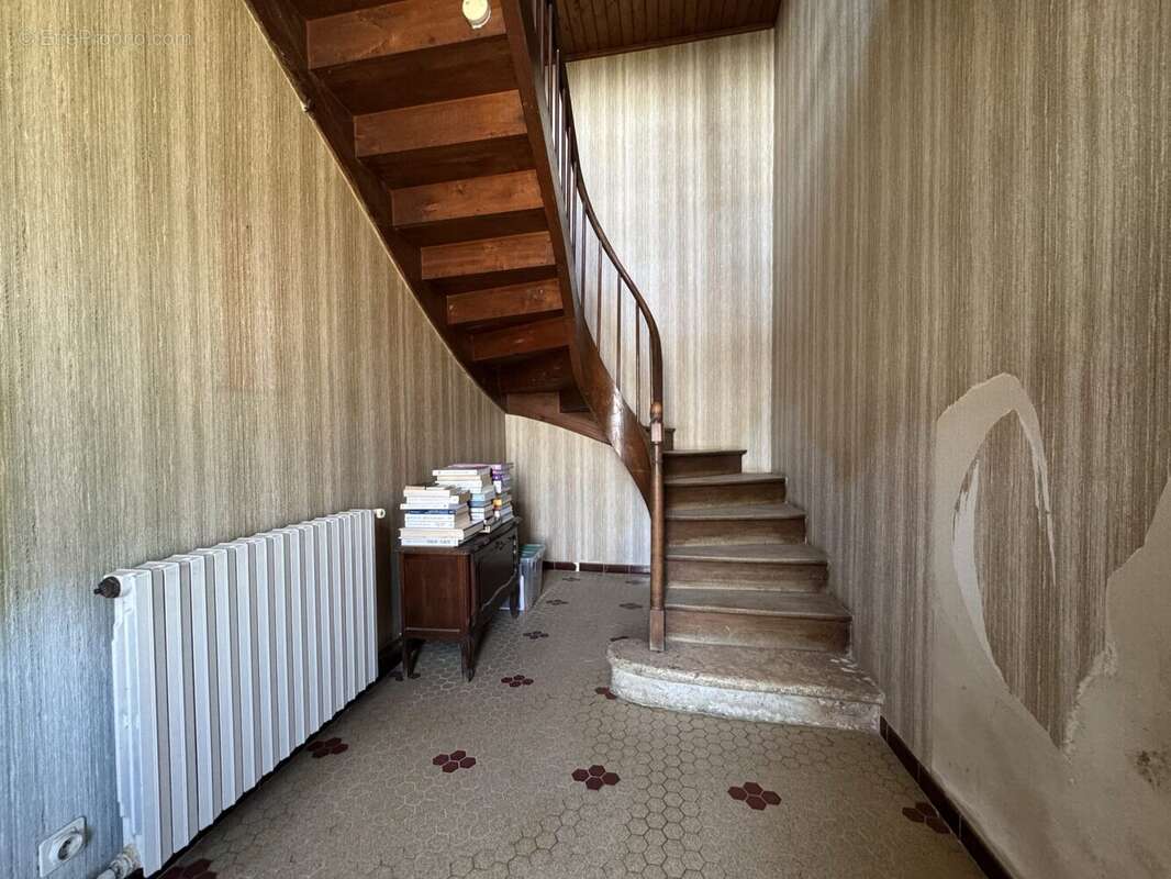 Maison à CASTERA-VERDUZAN