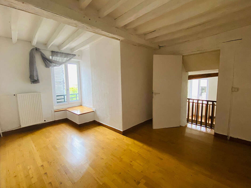 Maison à NESLES-LA-VALLEE