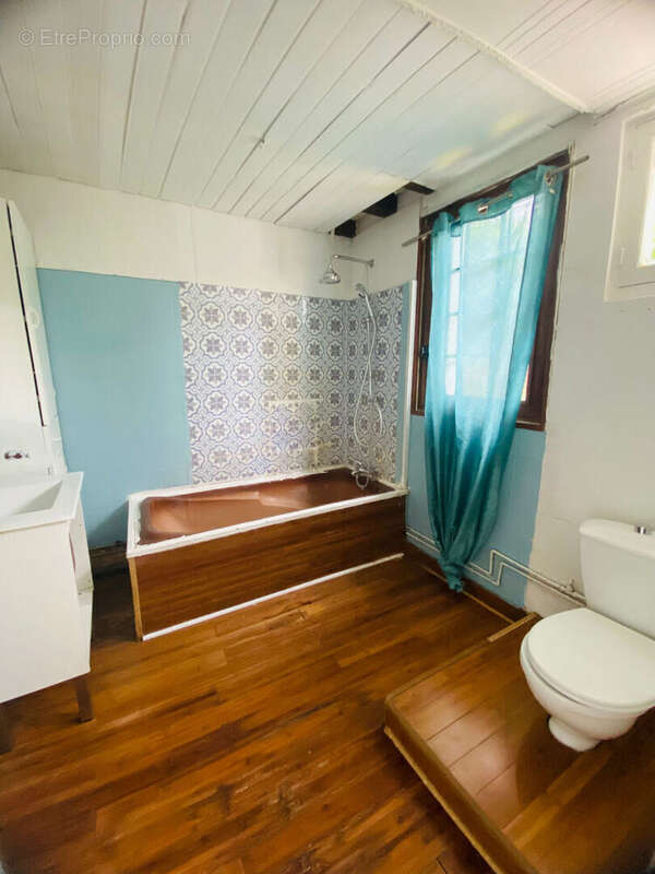 Maison à NESLES-LA-VALLEE