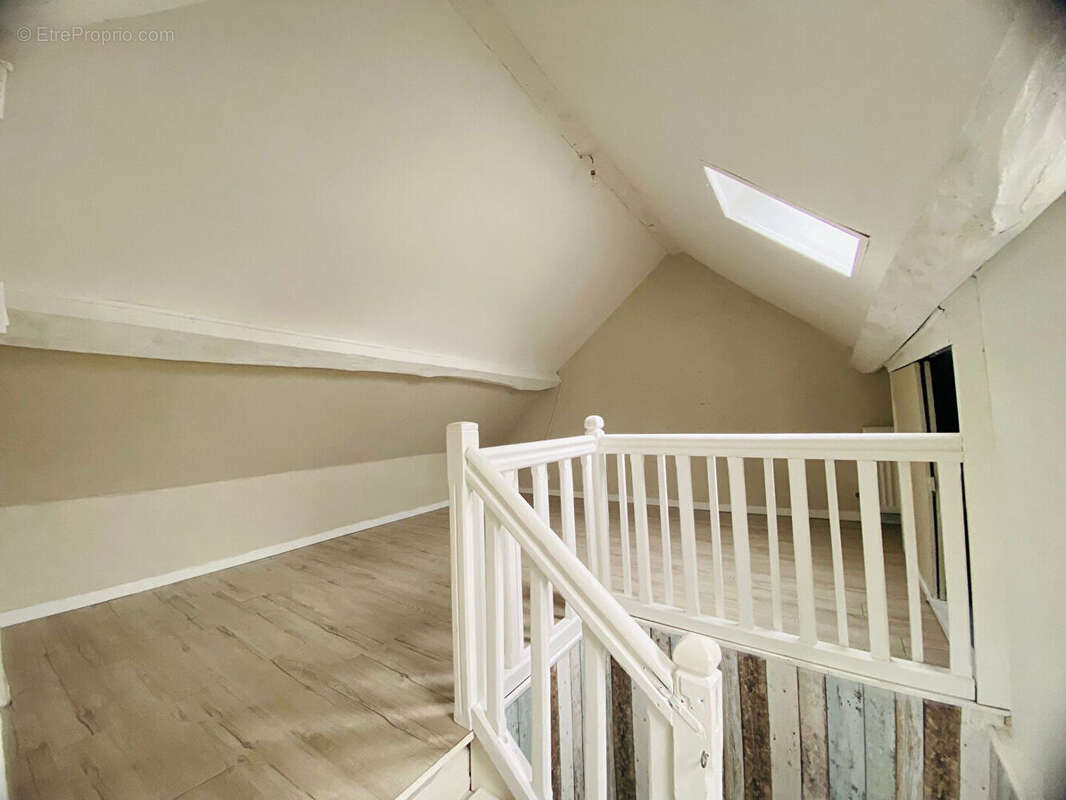 Maison à NESLES-LA-VALLEE