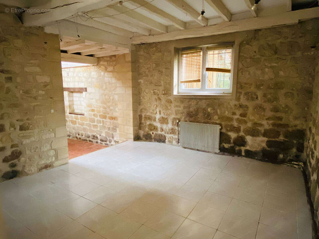 Maison à NESLES-LA-VALLEE