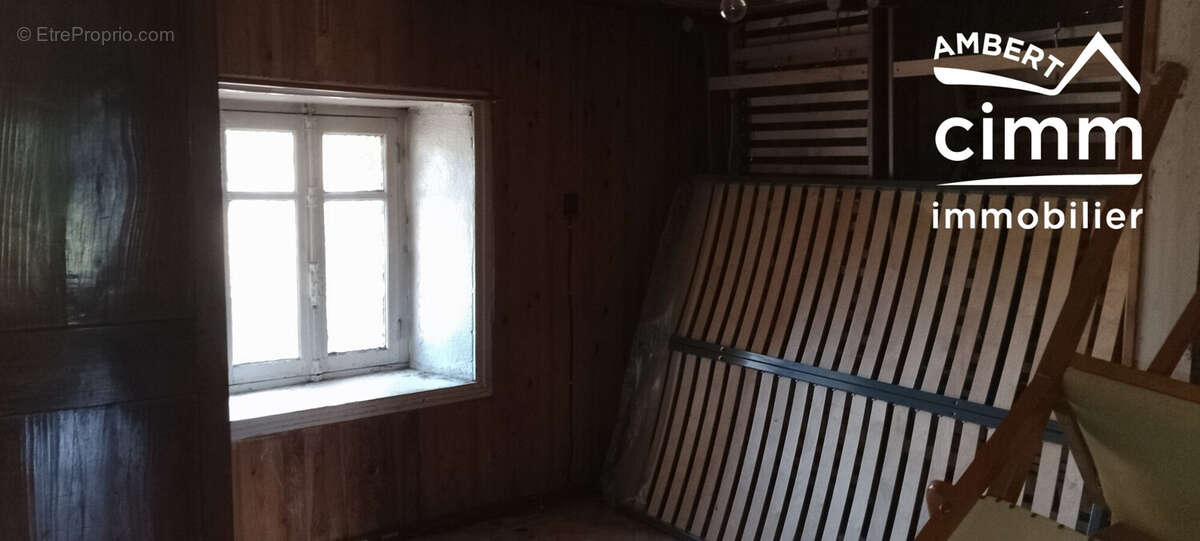 Maison à SAINT-AMANT-ROCHE-SAVINE